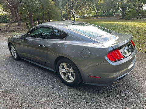 2021 Ford Mustang EcoBoost