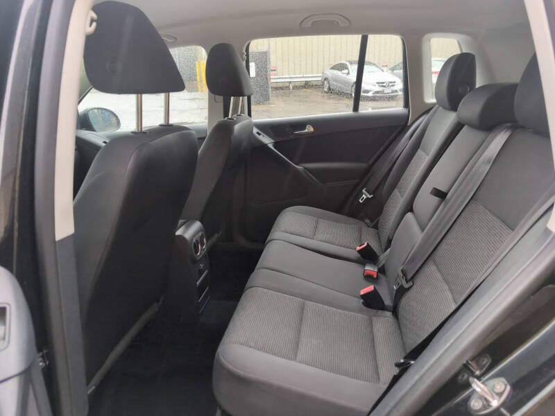 2012 Volkswagen Tiguan S 4Motion