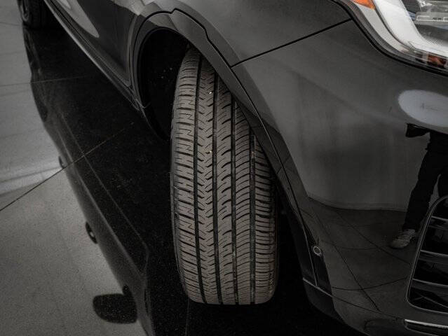 2023 Land Rover Discovery P360 S R-Dynamic