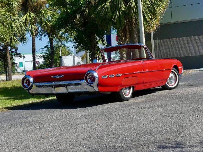 1962 Ford Thunderbird