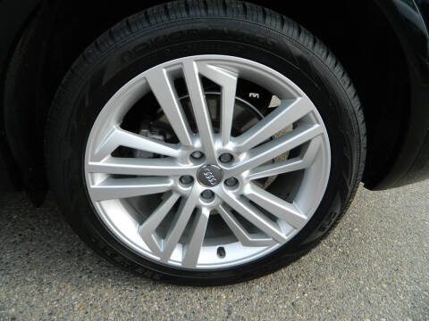 2018 Audi Q5 2.0T quattro Premium Plus