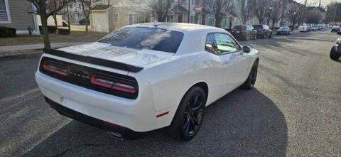2015 Dodge Challenger SXT