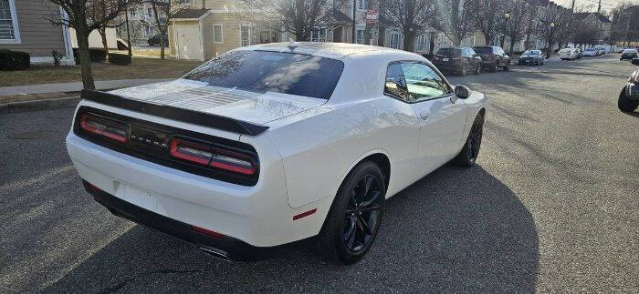 2015 Dodge Challenger SXT