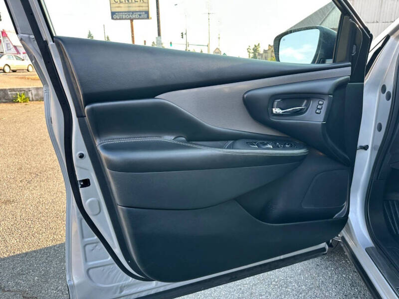 2023 Nissan Murano SL