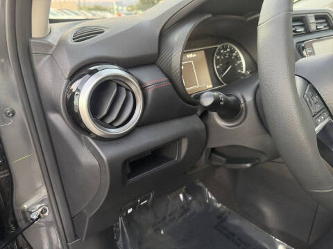 2025 Nissan Versa SR