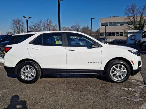 2023 Chevrolet Equinox LS