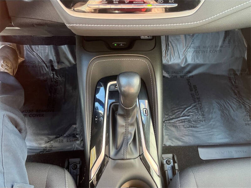 2024 Toyota Corolla Hatchback SE