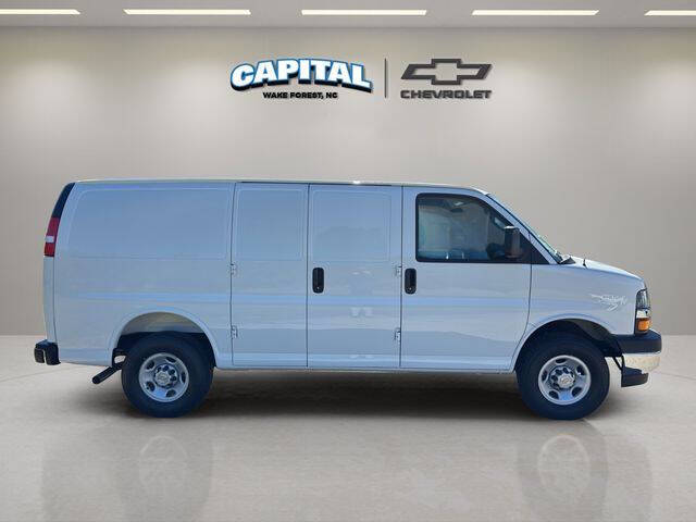 2025 Chevrolet Express 2500