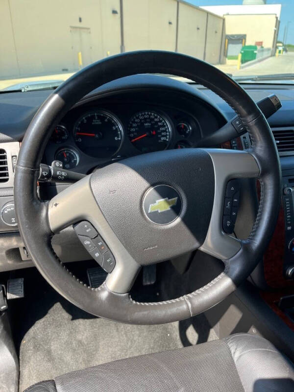 2014 Chevrolet Suburban LTZ