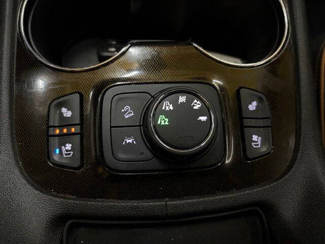 2022 GMC Acadia AT4