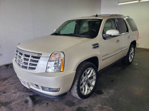 2012 Cadillac Escalade Hybrid for sale at Automotive Connection in Fairfield OH