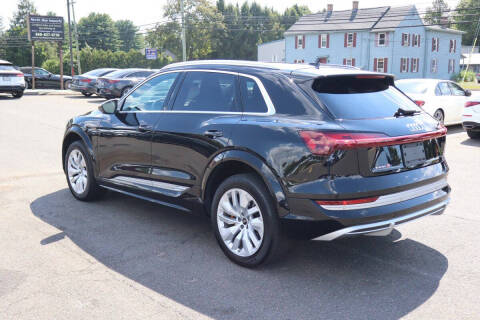 2022 Audi e-tron S quattro Premium Plus