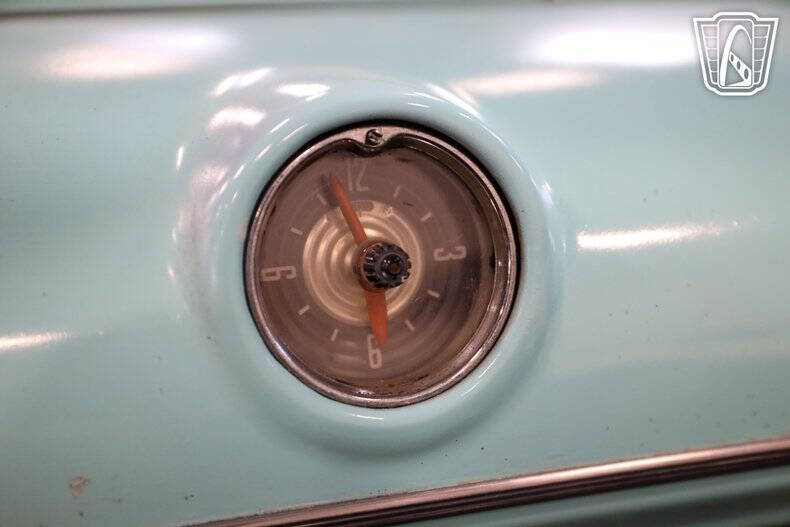 1953 Ford Crestline