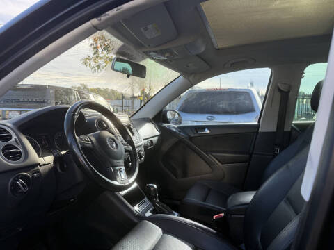 2012 Volkswagen Tiguan SEL