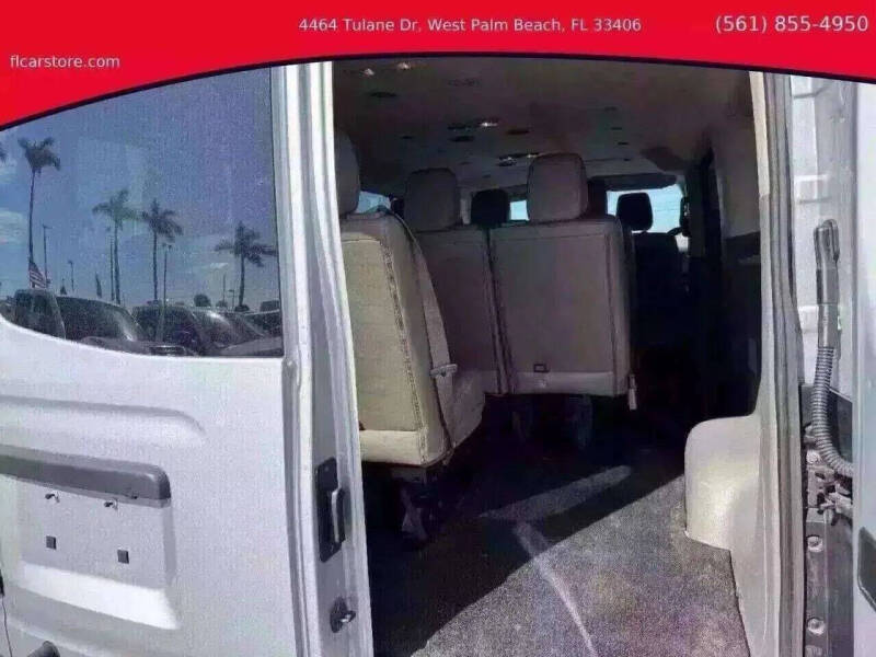 2017 Nissan NV 3500 HD SL