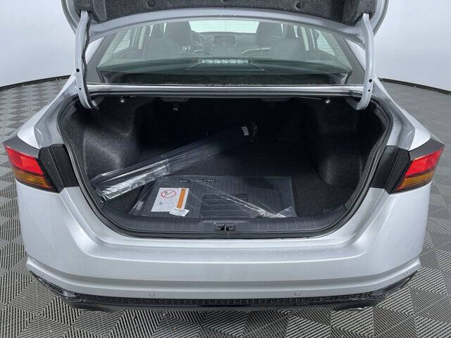 2025 Nissan Altima 2.5 SR