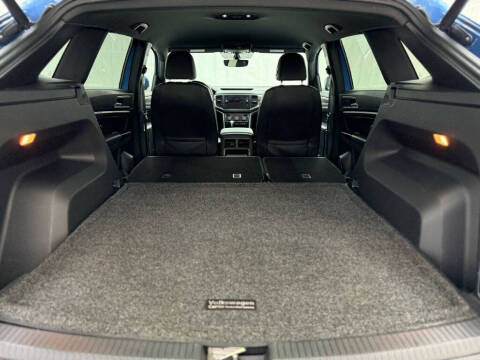 2020 Volkswagen Atlas Cross Sport SE 4Motion