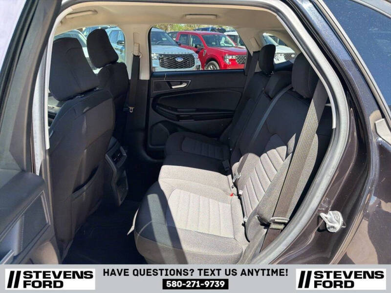 2022 Ford Edge SE