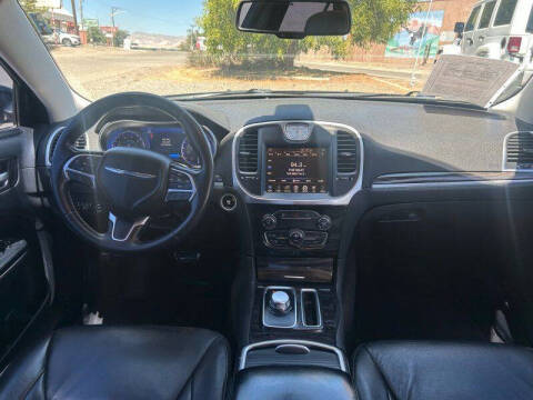 2015 Chrysler 300 Limited