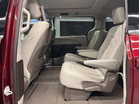 2020 Chrysler Pacifica Touring L Plus