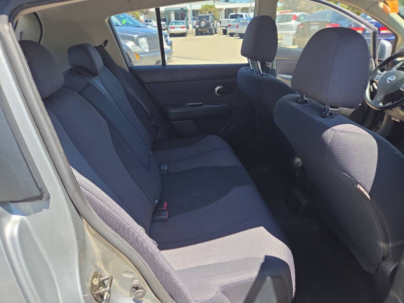 2007 Nissan Versa 1.8 S