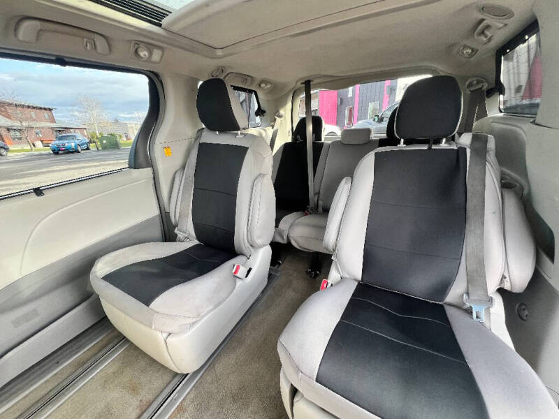 2013 Toyota Sienna