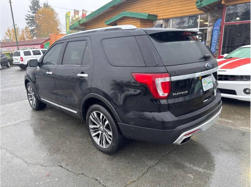 2017 Ford Explorer Platinum