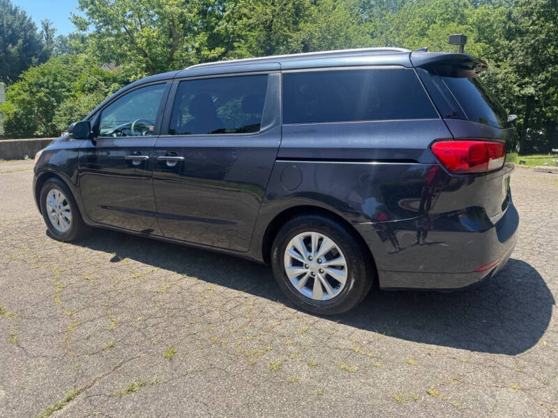 2015 Kia Sedona LX