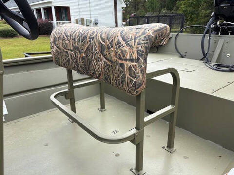 2026 Lowe Boats Roughneck 1760 Pathfinder