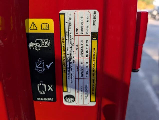 2024 Jeep Wrangler Sahara 4xe