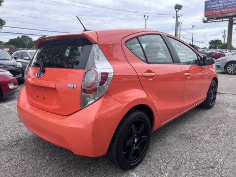 2013 Toyota Prius c Two