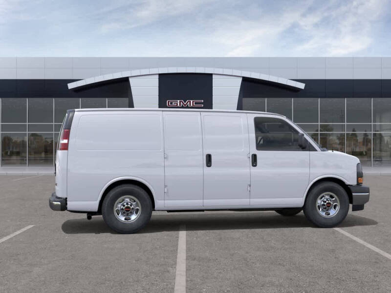 2026 GMC Savana 2500