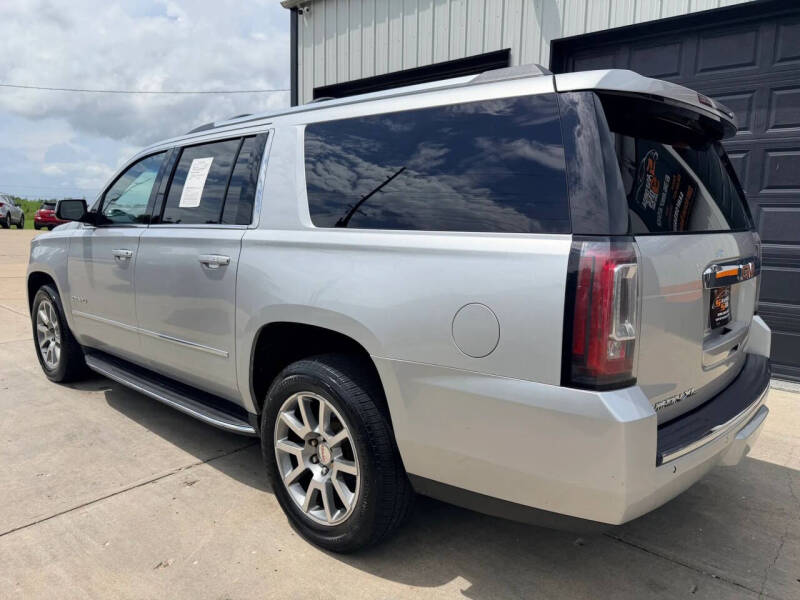 2017 GMC Yukon XL Denali