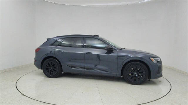 2024 Audi Q8 e-tron quattro Prestige