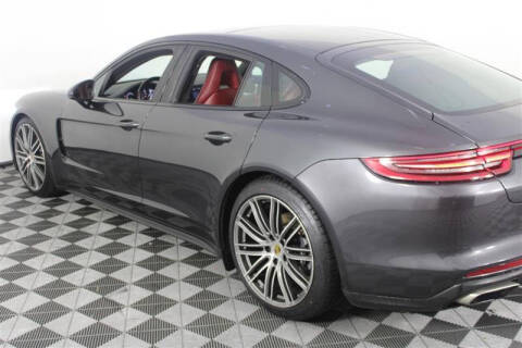 2018 Porsche Panamera
