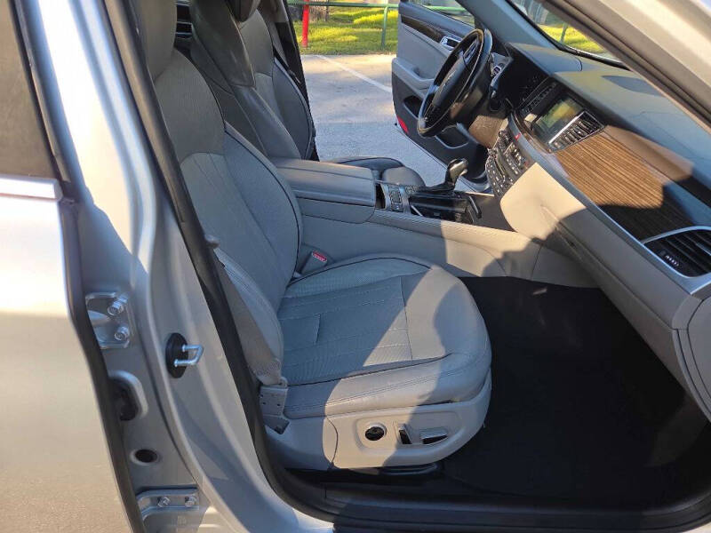 2015 Hyundai Genesis