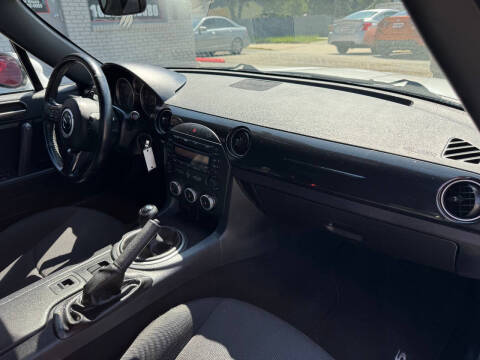 2013 Mazda MX-5 Miata Sport