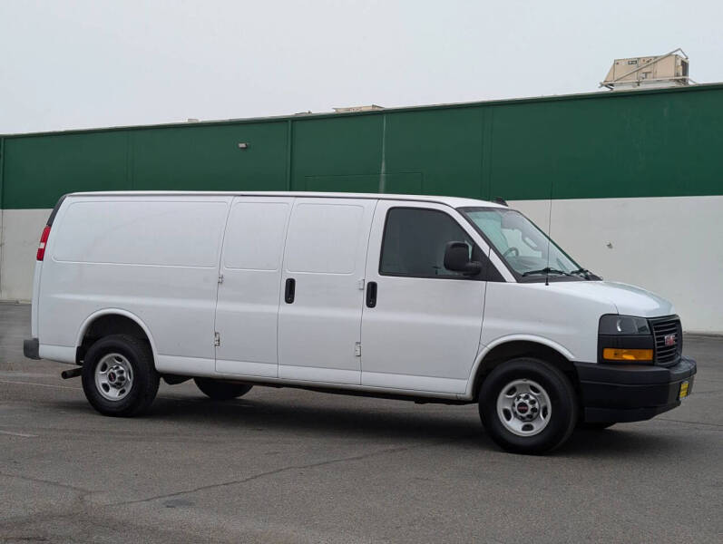 2023 GMC Savana 2500