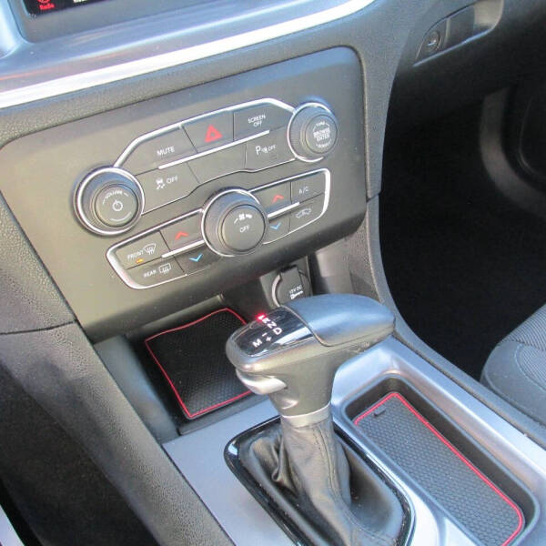 2019 Dodge Charger SXT