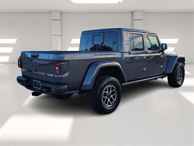 2024 Jeep Gladiator