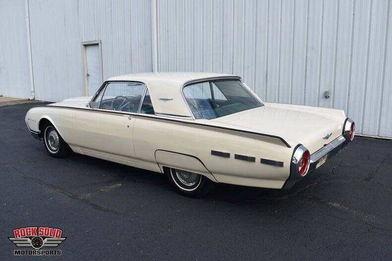 1962 Ford Thunderbird