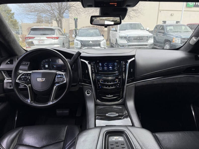 2017 Cadillac Escalade ESV Platinum