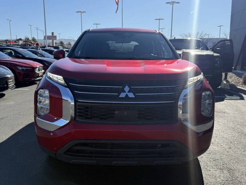 2022 Mitsubishi Outlander ES