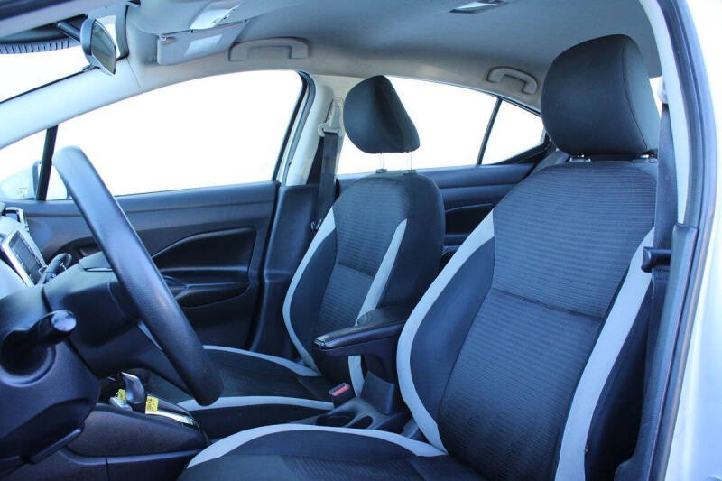 2020 Nissan Versa SV