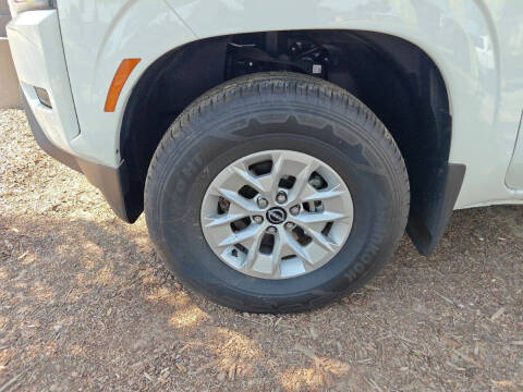 2024 Nissan Frontier SV