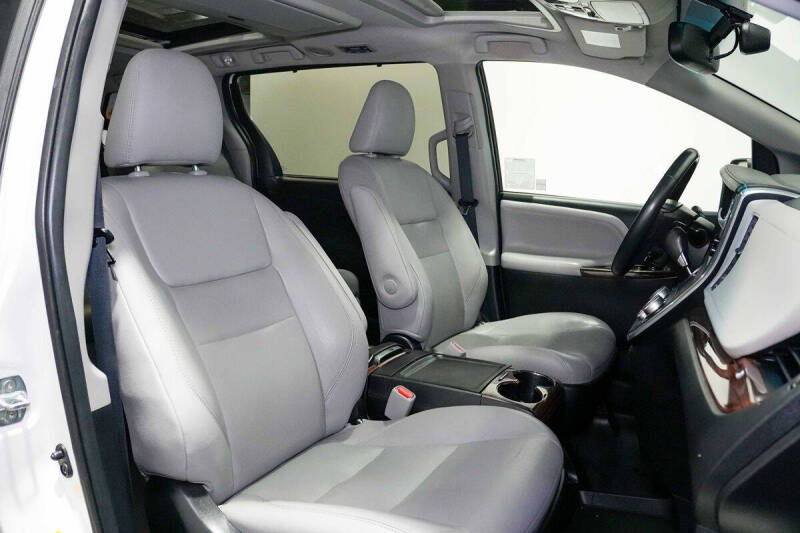 2016 Toyota Sienna