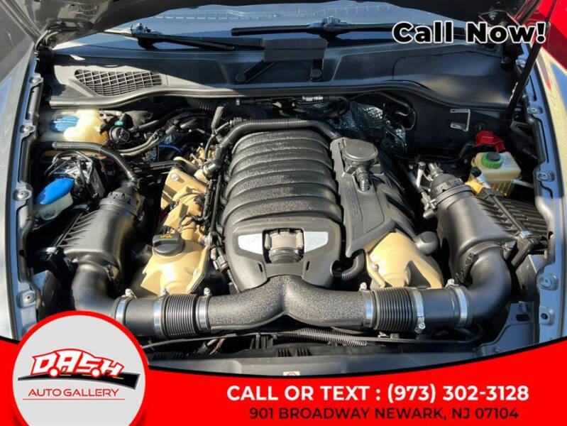 2013 Porsche Cayenne GTS