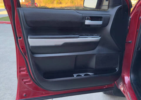 2017 Toyota Tundra SR5