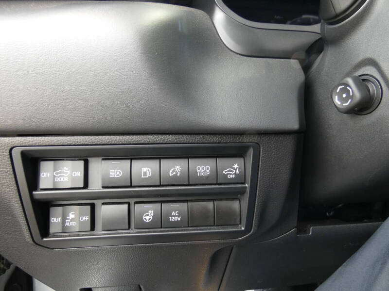 2024 Toyota Tundra Platinum HV