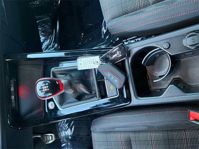 2024 Volkswagen Golf GTI 380 S